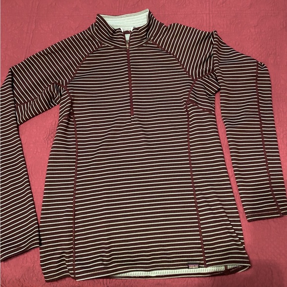 Patagonia Tops - Patagonia qtr zip pull over